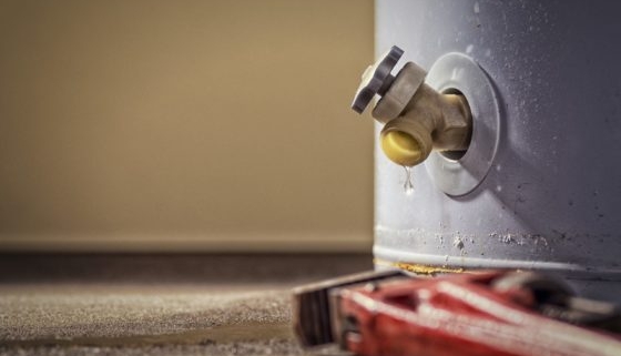 7-tips-for-extending-the-life-of-your-water-heater-|-fusion-plumbing-&-air