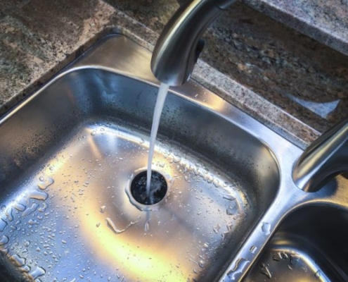 Cât timp poate dura un dispozitiv de eliminare a gunoiului? 1 how-long-can-a-garbage-disposal-last?-|-fusion-plumbing-&-air